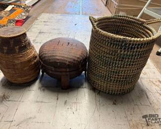 8528  3 Wicker Baskets 