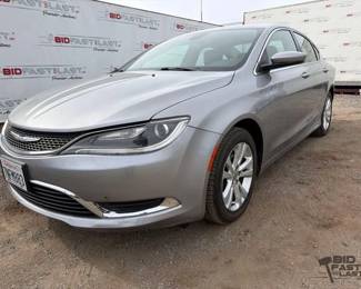 310  2015 Chrysler 200 