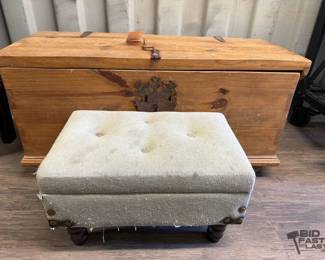 8556  Wooden Chest with Foot Rest 