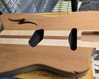 4032  Unfinished Gutiar Body 