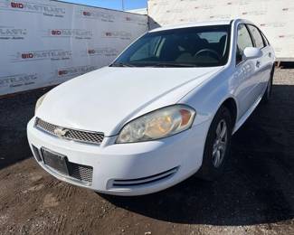 265  2013 Chevy Impala LOW MILES 