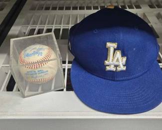 8078  Autographed Bassball  LA Dodgers Baseball Hat 