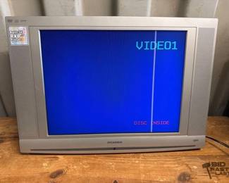 8056  20 Sylvania LCD TVDVD Combination 