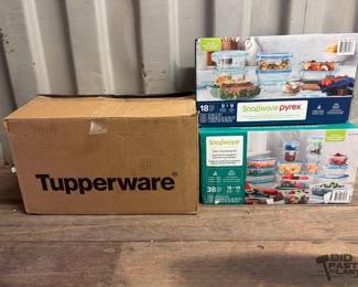 7576  3 Food Storage Container Sets 