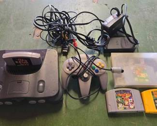 6120  Vintage Nintendo 64 with Controler  Games 