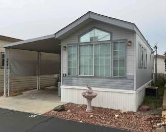 90  1992 Park Model Trailer 