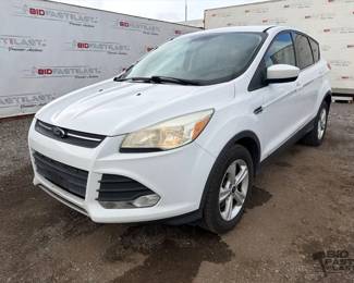 240  2015 Ford Escape 