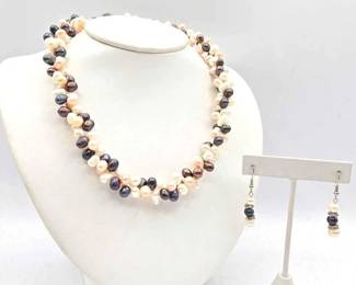 950  Pearl Necklace  Earrings 