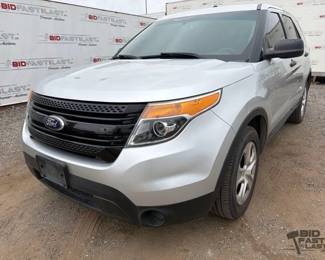 210  2013 Ford Explorer LOW MILES 