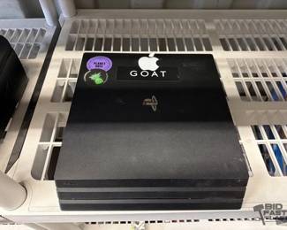 8028  Sony PlayStation 4 