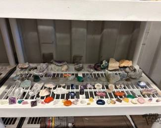 8546  Crystal and Rock Collection 