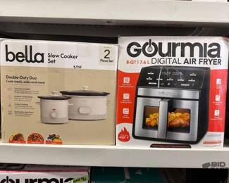7566  Bella Slow Cooker Set and Gourmia Digital Air Fryer 