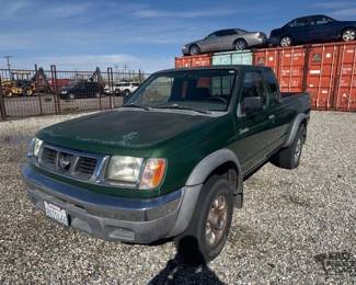 340  1999 Nissan Frontier Pickup Truck 