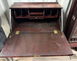 8552  Secretary Desk with Chair 