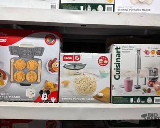7542  Dash Waffle Maker, Dash Popcorn Maker, Cuisinart Immersion Blender 