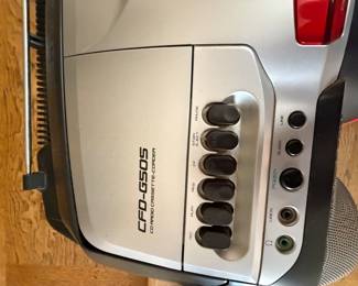 SONY XPLOD Mega bass CFD-G505 boombox