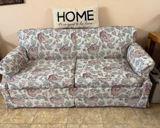 Floral sofa bed w mattress pad