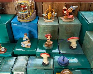 Assorted figures from Classic Walt Disney Collection