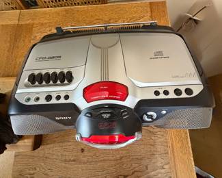 SONY XPLOD Mega bass CFD-G505 boombox