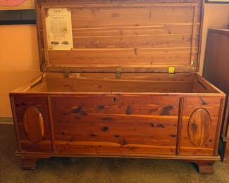 Lane cedar chest