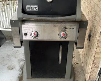 Weber Spirit E-210 Propane Gas Grill - Black