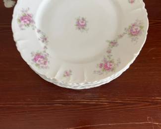 Antique Floral Scalloped Dinner Plates with Gold Trim Set of 6