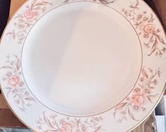 China Plate "Kensington"