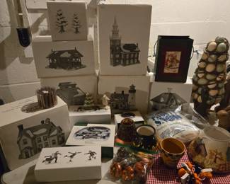 Department 56 Buildings and Accessories 