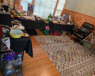 Area Rug, LaZ Boy Desk Chair and lots more