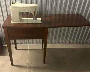  Singer Touch & Sew Model 758 Zig-Zag Sewing Machine in Cabinet