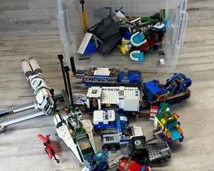 Large LEGO Vehicle & Space Lot – Police, Rocket Shuttle, Helicopter, Trucks & Storage Bin