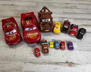 Disney Pixar Cars Lot Lightning McQueen Mater Diecast Figures Rust-eze Tow Truck Bundle