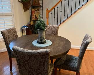 Table and 4 matching chairs