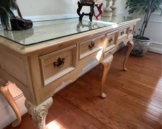 Decor not included sold seperatly