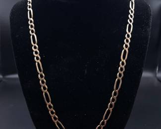 Brightly Polished Classic Figaro Link Chain Necklace in Yellow Gold
