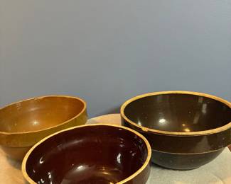 Antique mixing bowls