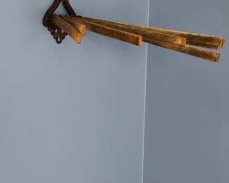 Wall mounted drying rack