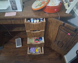 Bernina Record 930 Sewing Machine accessories