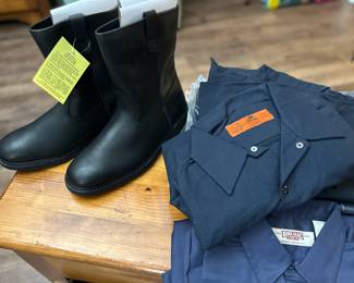 New with tags men's boots , men's workwear 
