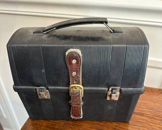 Black plastic Aladdin lunch box 