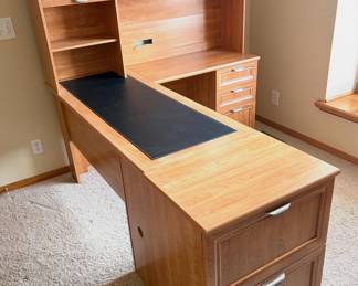 AVAILABLE FOR EARLY PURCHASE! 
Realspace Magellan corner L shaped desk with upper hutch storage and additional 2 drawer filing cabinet. Selling as a set. Comes from a very clean, smoke free home. Separates for easier transport. $150
Desk (not including hutch or file cabinet)
Width: 58 3/4”
Depth: 18 3/4”
Height: 30” 
Upper hutch 
Width: 58 1/8”
Depth: 11 5/8”
Height: 33 5/8”
Total height: 63 5/8” 
Willing to help load or delivery is available. 
Call or text 507-458-2542 for more pictures or information. 