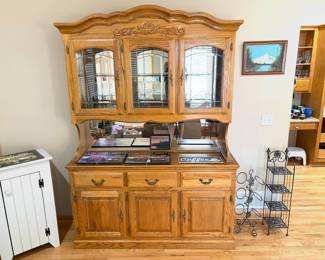 Oak buffet hutch. 