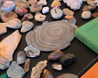 Collection of rocks. 