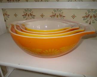 Pyrex "Sunflower" Nesting Bowls