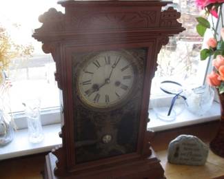 Antique Mantle Clock