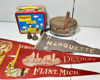 Vntg Lunchboxes Pennants Bells