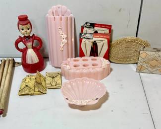 Vntg Purses Vanity Set Laundry Sprinkler