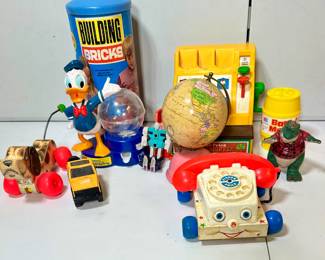 Vntg Donald Duck Gumball other toys