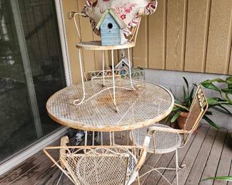 super cute outdoor set, leave it shabby or use paint