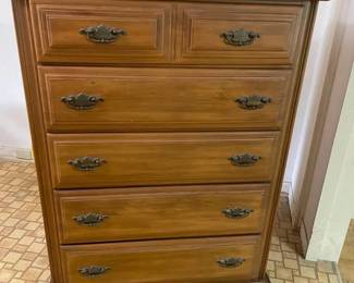 ETS049 - Vintage 5-Drawer Dresser